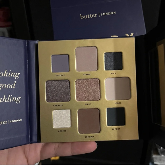 MAKEUP BUNDLE - Picture 8 of 8